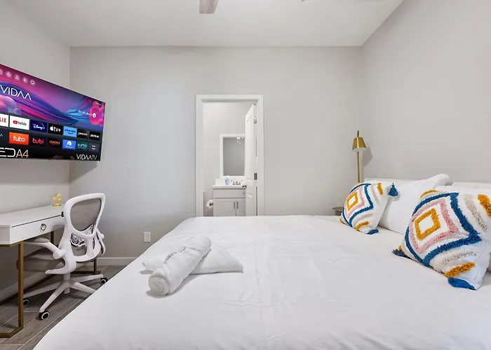 2b2b With Free Parking And Premium Beds Glendale